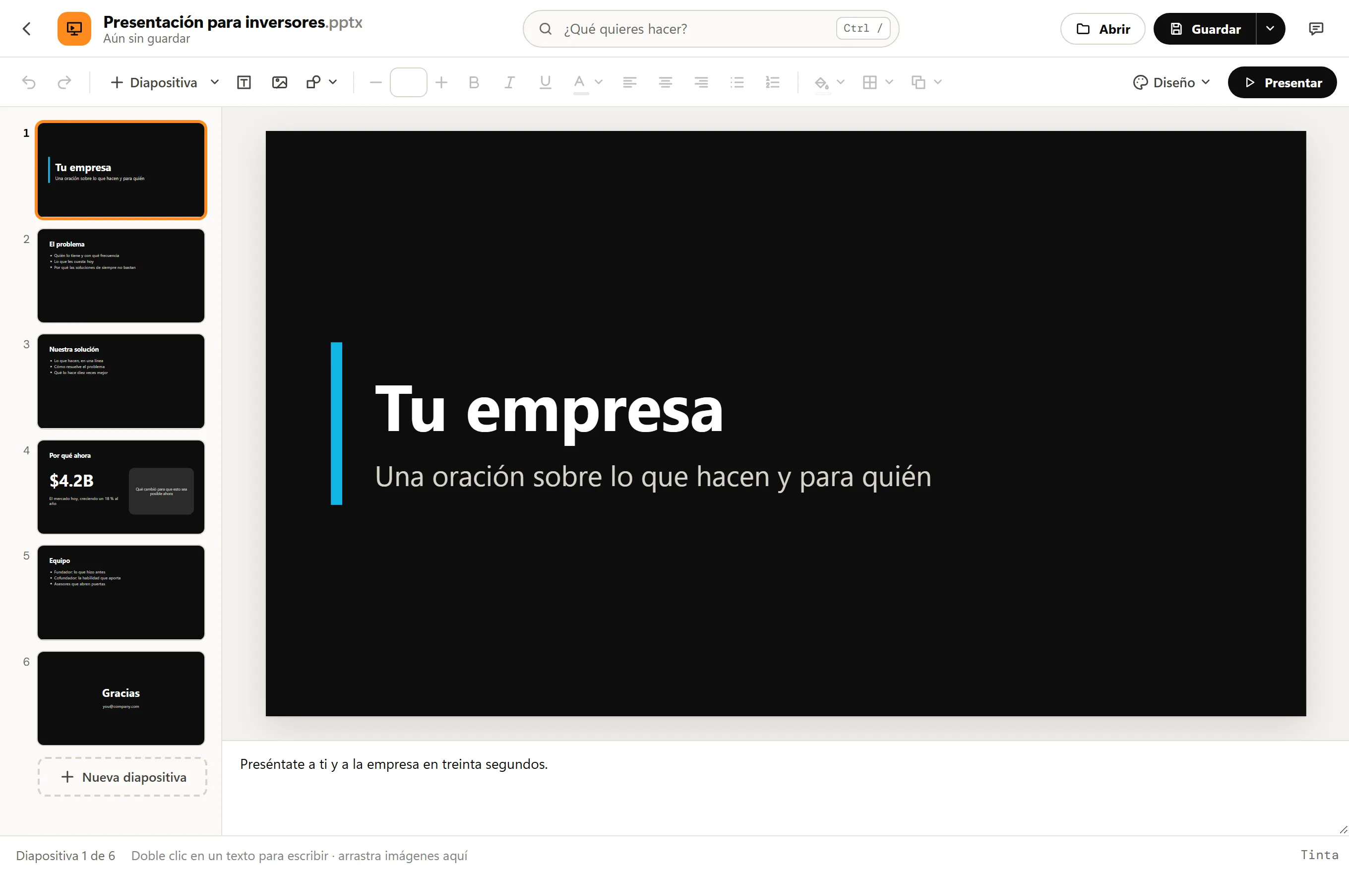 Presentaciones de Octoolo con la plantilla Presentación para inversores: seis diapositivas en la barra lateral, la diapositiva de título en grande, las notas del orador debajo y el botón Presentar.