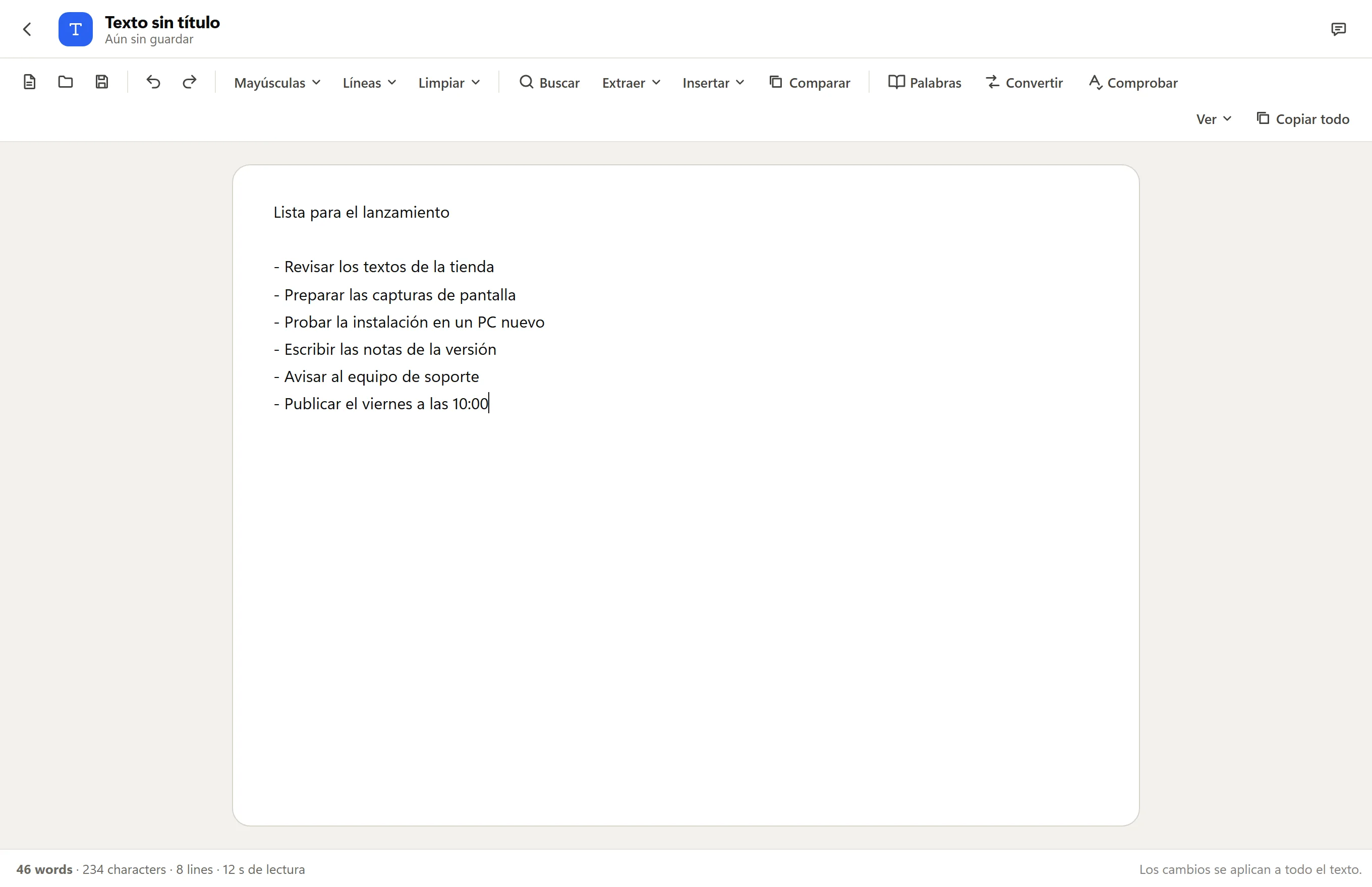 Estudio de texto de Octoolo con una lista de verificación de lanzamiento escrita: los menús Mayúsculas, Líneas, Limpiar, Buscar, Extraer, Insertar y Comparar arriba, y el conteo de palabras y caracteres abajo.